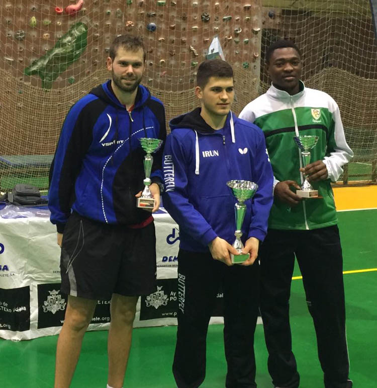 Buenos resultados para el Tenis de Mesa Navarro en Torneos Prenavide&ntilde;os